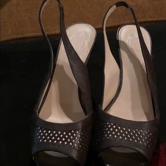 Elie Tahari peekaboo slingback heels - Picture 7 of 7
